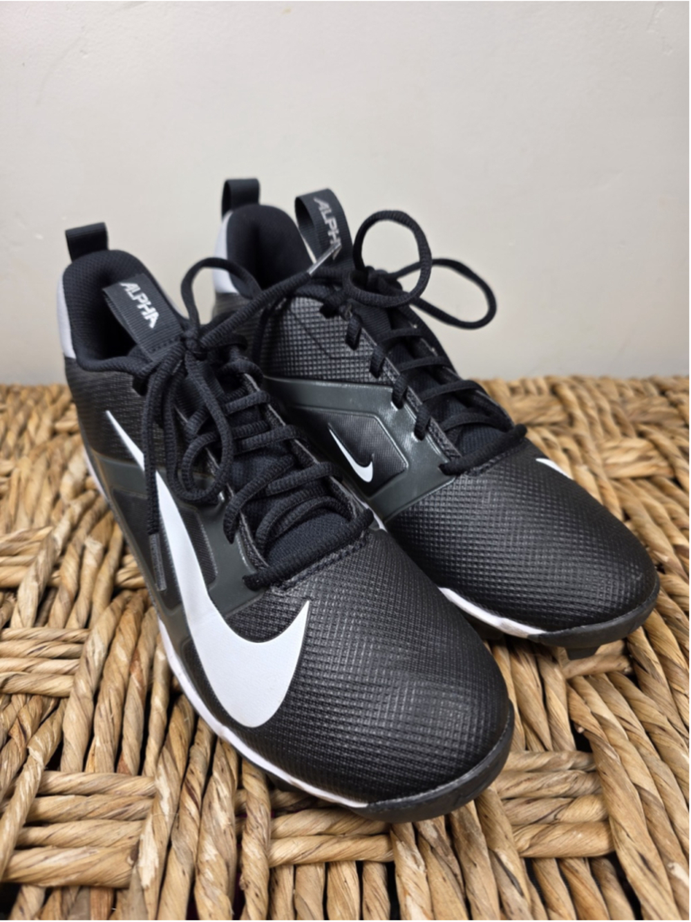 Nike Alpha Menace 4 Shark Football Cleats Mens 8 Black White FN0028-001 EUC